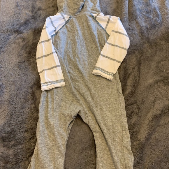 Burt's Bees Baby Gray and Blue Hooded Onesie - Picture 3 of 3